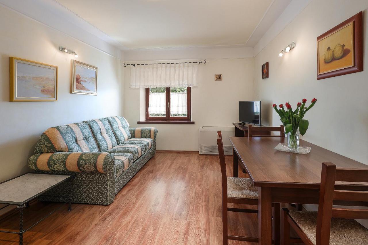Casa Rustica Dva Baladura Apartments Канфанар Экстерьер фото