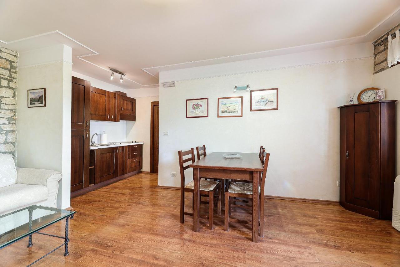 Casa Rustica Dva Baladura Apartments Канфанар Экстерьер фото